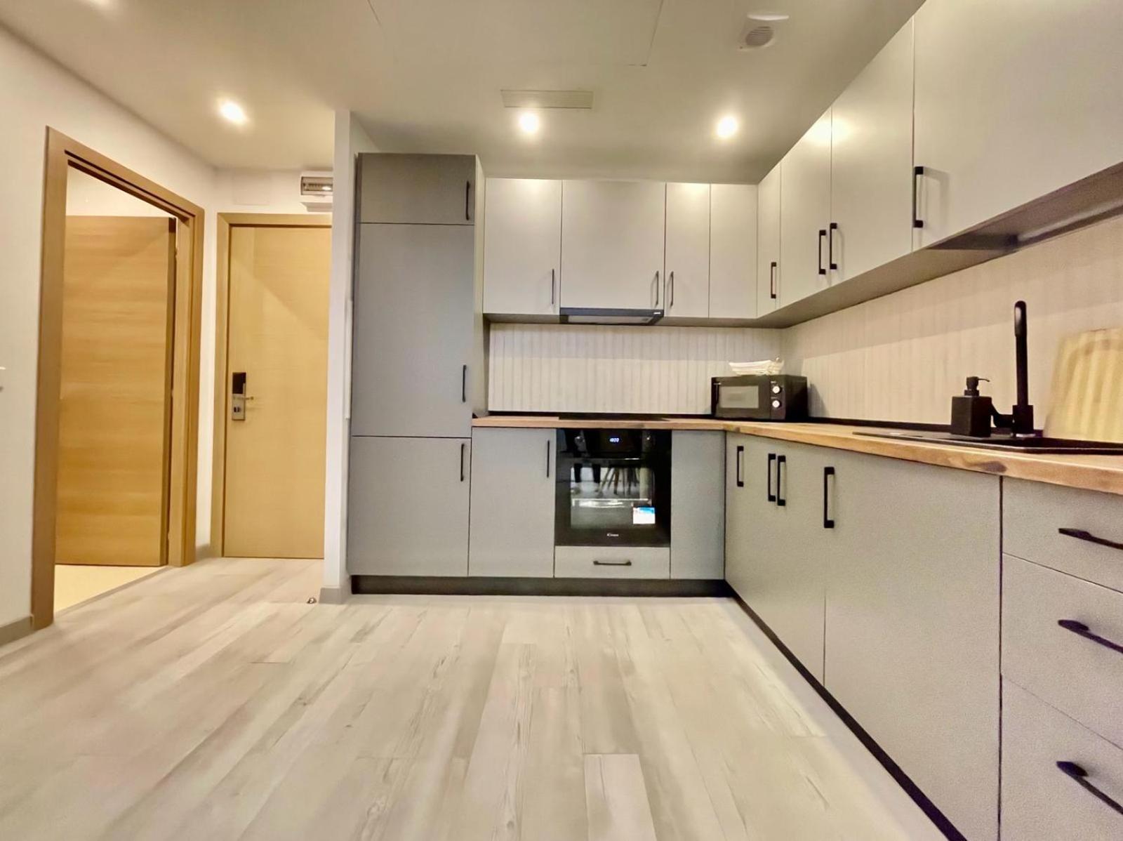 בוקרשט Yamaluxe Apartments - Silent & Primitive With Relaxing Area מראה חיצוני תמונה